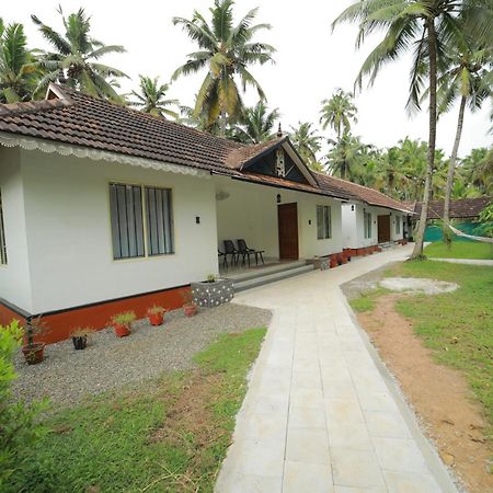 Apartamento Prakruthi Residency Munroeisland Mundrothuruth Exterior foto