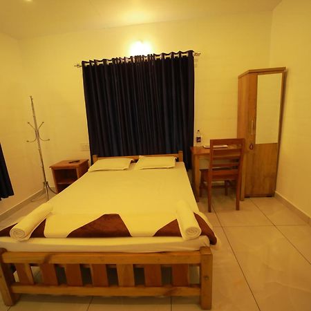 Apartamento Prakruthi Residency Munroeisland Mundrothuruth Exterior foto