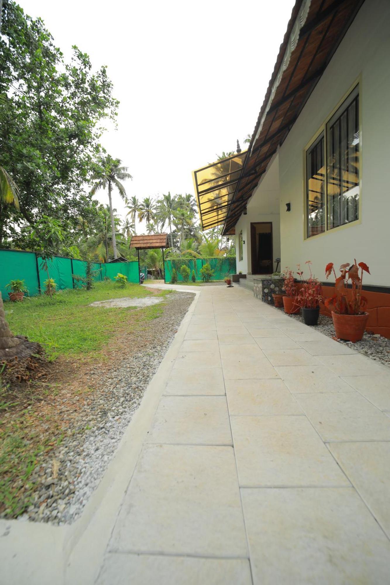 Apartamento Prakruthi Residency Munroeisland Mundrothuruth Exterior foto