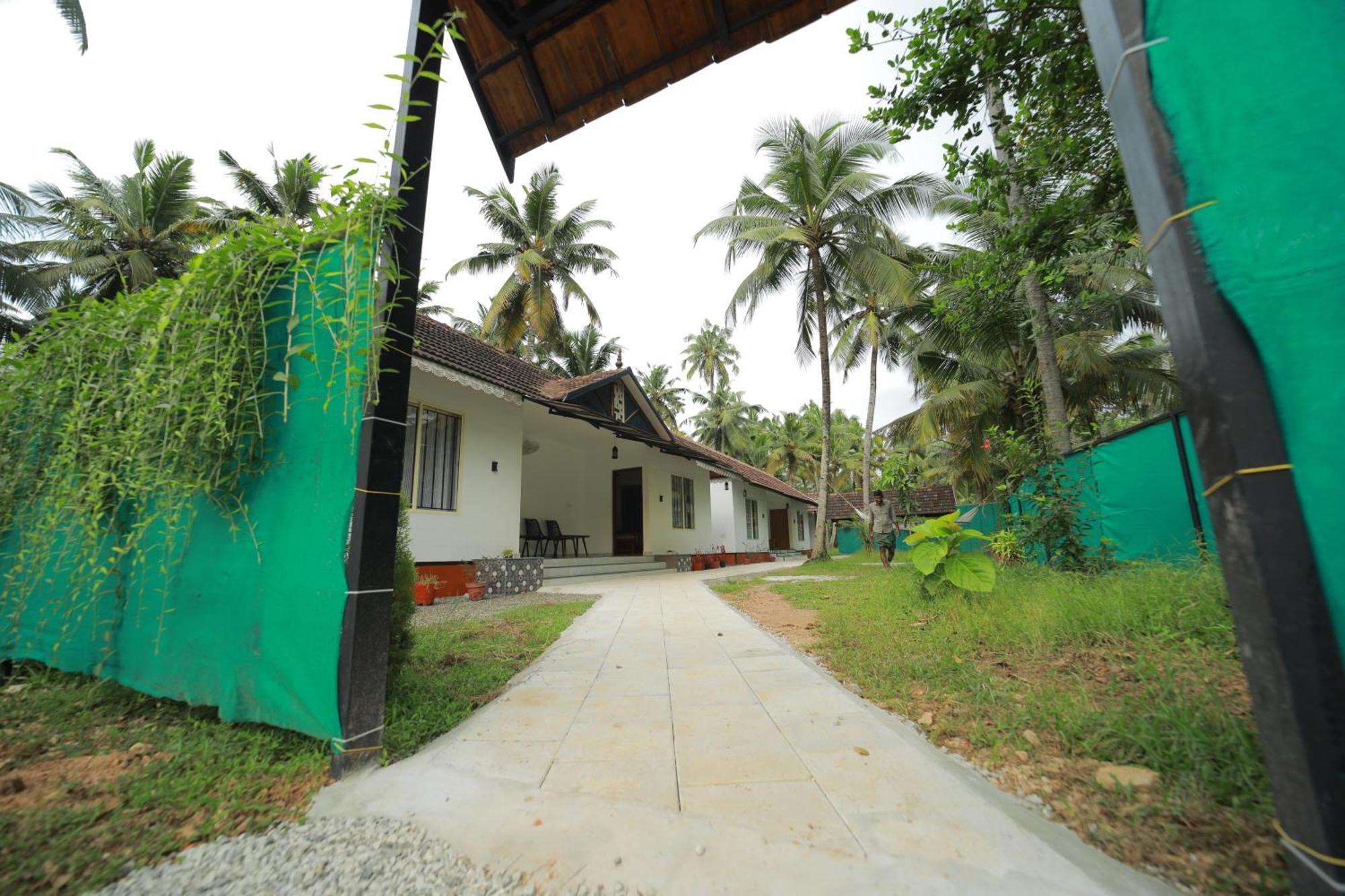 Apartamento Prakruthi Residency Munroeisland Mundrothuruth Exterior foto